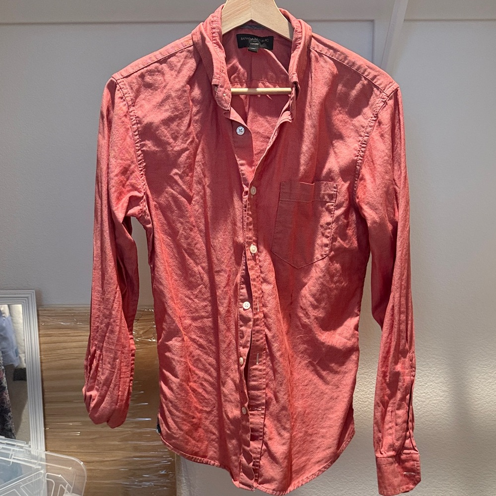 Banana Republic Men's Coral Button-Down Shirt